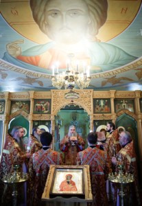 Божественная литургия в тюремном храме во имя святителя и чудотворца Николая при ОТБ №1 г. Саратова