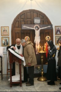Божественная литургия и панихида в храме во имя святителя и чудотворца Николая на Елшанском кладбище г. Саратова
