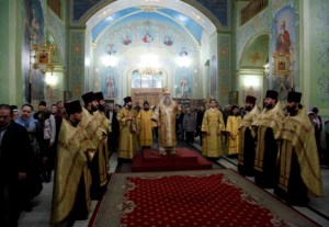 Всенощное бдение в храме в честь Покрова Пресвятой Богородицы г. Саратова