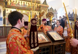 Всенощное бдение на Архиерейском подворье — храме в честь иконы Божией Матери «Утоли моя печали» г.Саратова