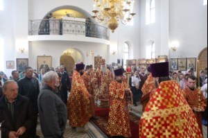 Божественная литургия в храме во имя святых первоверховных апостолов Петра и Павла г. Аткарска