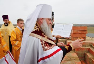 Чин основания храма во имя новомучеников и исповедников Саратовских в строящемся районе Солнечный-2 г. Саратова