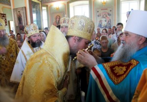 Божественная Литургия в храме во имя святой великомученицы Параскевы Пятницы села Малиновка Аркадакского района