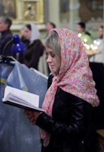 Всенощное бдение в храме в честь Покрова Пресвятой Богородицы г.Саратова