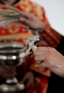 Прихожане строящегося храма святых Адриана и Наталии молитвенно отметили день памяти святых