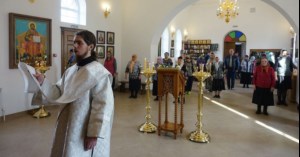 Совершены Чин положения антиминса и первая Литургия в Успенском храме г. Вольска