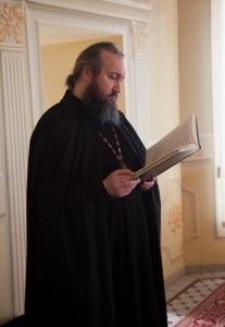 Царские часы на Архиерейском подворье — храме во имя святого апостола и евангелиста Иоанна Богослова при Саратовской православной духовной семинарии