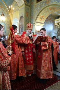 Пасхальная вечерня в храме Покрова Пресвятой Богородицы г.Саратова