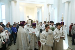 Божественная литургия в храме во имя святого равноапостольного великого князя Владимира г. Саратова
