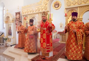 Божественная литургия на Архиерейском подворье — храме во имя святых равноапостольных Мефодия и Кирилла при СГУ в день памяти святых братьев