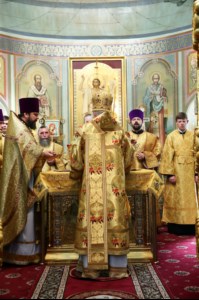 Божественная литургия в храме во имя Всех Святых, в земле Российской просиявших, г. Саратова