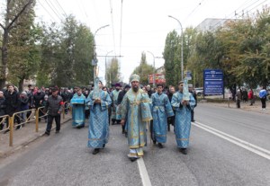 В Саратове состоялся крестный ход с Казанской иконой Божией Матери