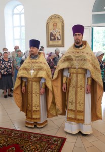 Божественная литургия в храме святых первоверховных апостолов Петра и Павла г. Красноармейска