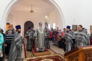 Литургия Преждеосвященных Даров в храме во имя преподобного Сергия Радонежского г.Саратова