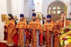 Божественная литургия в Свято-Алексиевском женском монастыре г. Саратова