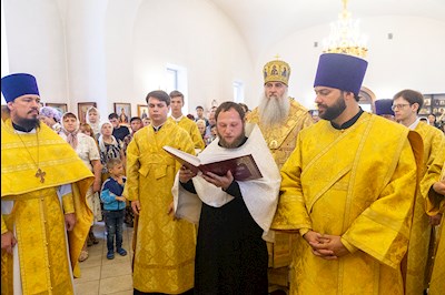 Божественная литургия в храме во имя святителя Николая Японского г. Саратова