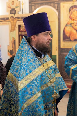 Божественная литургия в храме в честь Владимирской иконы Божией Матери с. Багаевка