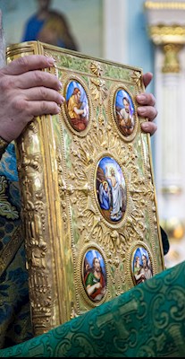 Божественная литургия в храме Сошествия Святого Духа г. Саратова