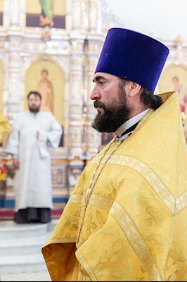 Божественная литургия в храме во имя святых первоверховных апостолов Петра и Павла г. Аткарска