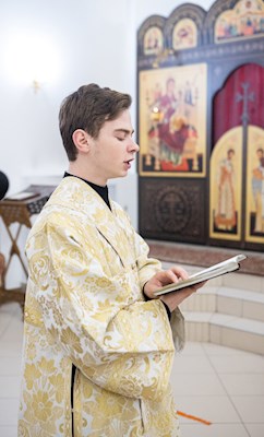 Митрополит Игнатий совершил Божественную литургию в Петропавловском храме г. Саратова