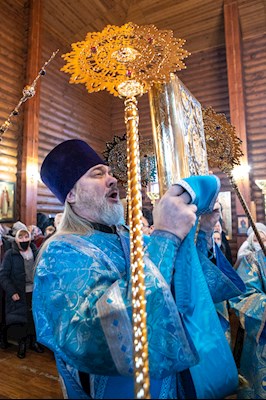 Митрополит Игнатий совершил Божественную литургию в храме в честь Сретения Господня г. Саратова