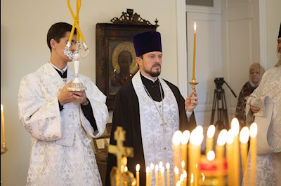 Совершена панихида по саратовским святителям