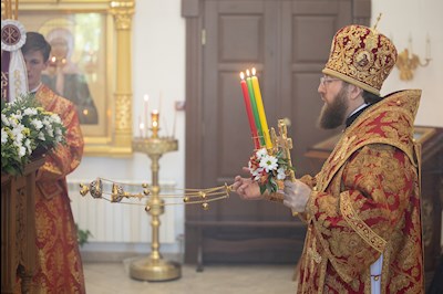 Митрополит Игнатий совершил Божественную литургию в храме святого апостола и евангелиста Иоанна Богослова г. Саратова