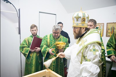 Митрополит Игнатий совершил Великое освящение храма преподобного Серафима Саровского р.п. Татищево и первую Божественную литургию в новоосвященном храме
