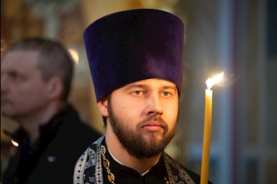 Митрополит Игнатий совершил великое повечерие с чтением Великого покаянного канона преподобного Андрея Критского в Свято-Троицком кафедральном соборе г. Саратова