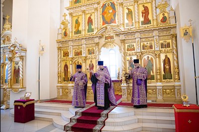 Митрополит Игнатий совершил всенощное бдение с чином воздвижения Креста в кафедральном соборе Живоначальной Троицы г. Вольска