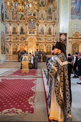 Митрополит Игнатий совершил Литургию Преждеосвященных Даров в Покровском соборе г. Саратова