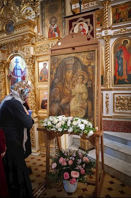 Митрополит Игнатий возглавил соборное архиерейское богослужение в Свято-Троицком кафедральном соборе г. Покровска (Энгельса)