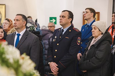 Архиереи Саратовской митрополии совершили Божественную литургию в соборном храме святого благоверного князя Александра Невского г. Ртищево