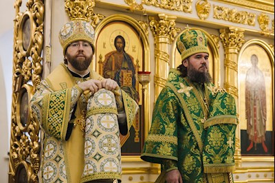 Архиереи Саратовской митрополии совершили Божественную литургию в соборном храме святого благоверного князя Александра Невского г. Ртищево