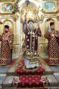 Великая Пасхальная вечерня в Покровском храме Саратова