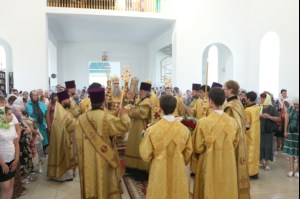 Божественная Литургия в храме святых первоверховных апостолов Петра и Павла г.Красноармейска