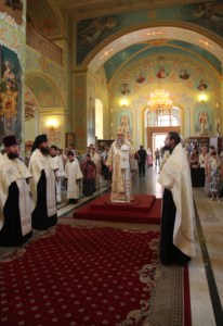 Всенощное бдение в храме в честь Покрова Пресвятой Богородицы города Саратова