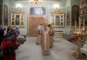 Всенощное бдение в храме в честь Покрова Пресвятой Богородицы г. Саратова