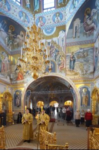 Божественная литургия в Свято-Троицком кафедральном соборе г. Саратова