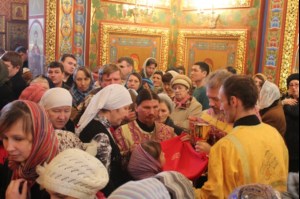 Божественная литургия в кафедральном соборе Казанской иконы Божией Матери г. Элисты