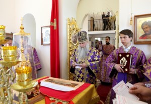 Божественная литургия в храме во имя святителей Василия Великого, Григория Богослова, Иоанна Златоуста г. Саратова