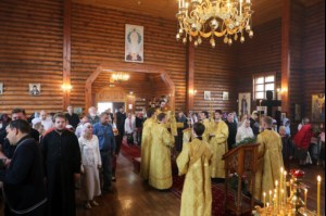 Божественная литургия в храме в честь Сретения Господня г. Саратова