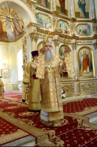 Божественная литургия и молебен у мощей святого равноапостольного князя Владимира в Покровском храме г.Саратова
