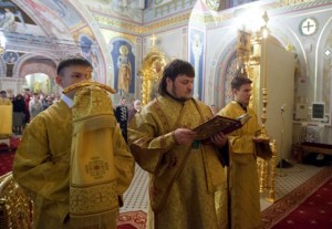 Божественная литургия и новогодний молебен в Свято-Троицком кафедральном соборе города Саратова