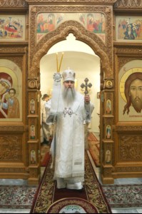 Божественная литургия и панихида в храме во имя святителя и чудотворца Николая на Елшанском кладбище г. Саратова