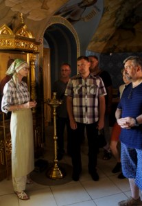 Вокалисты сводного русско-американского мужского хора побывали на обзорной экскурсии по Саратову