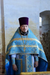 Божественная литургия в храме в честь Покрова Пресвятой Богородицы села Сокур Татищевского района
