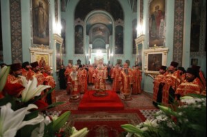 Всенощное бдение в Духосошественском кафедральном соборе Саратова