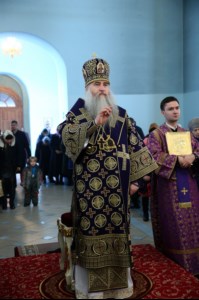 Божественная литургия в храме в честь Покрова Пресвятой Богородицы г.Петровска