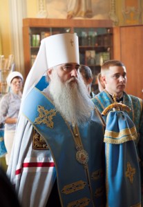 Всенощное бдение в храме в честь Покрова Пресвятой Богородицы г.Саратова